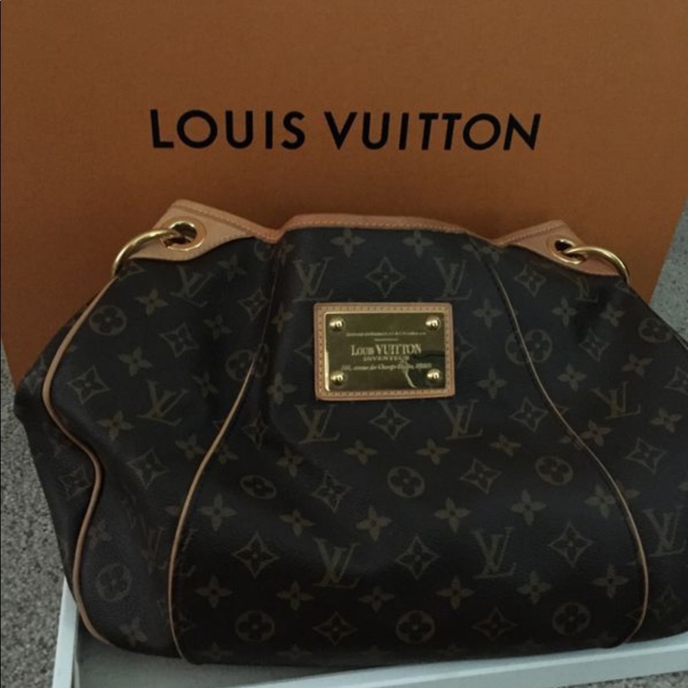 Louis Vuitton authentic handbag pm